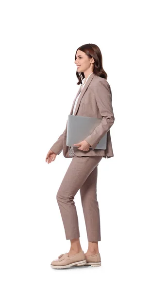 Glückliche Junge Geschäftsfrau Mit Laptop Auf Weißem Hintergrund — Stockfoto