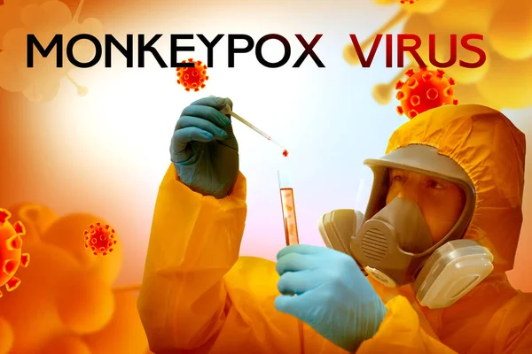 Vírus Varíola Cientista Terno Proteção Química Com Tubo Ensaio — Fotografia de Stock