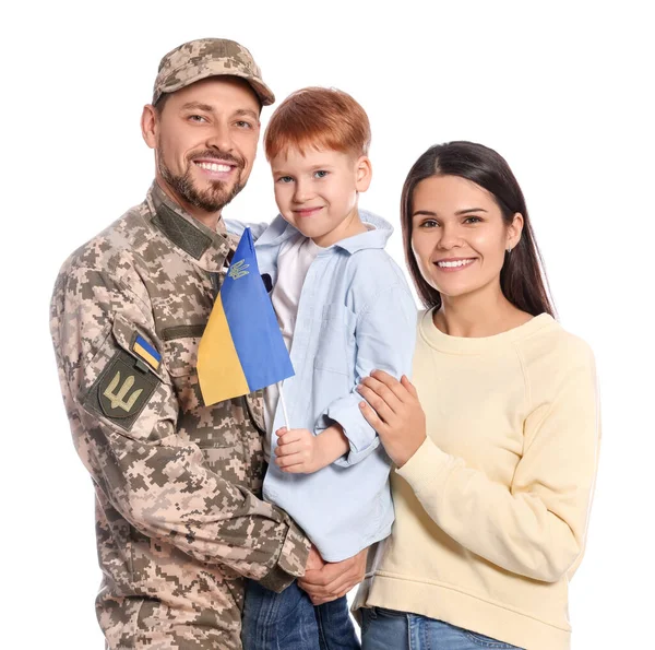 Defensor Ucraniano Uniforme Militar Sua Família Com Bandeira Fundo Branco — Fotografia de Stock