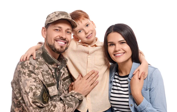 Oekraïense Verdediger Militair Uniform Met Zijn Familie Witte Achtergrond — Stockfoto