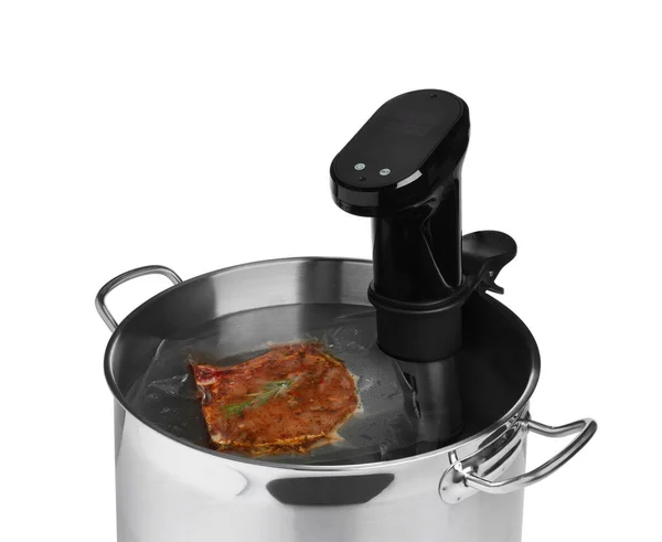남비에 온천수 장치와 고기를 배경에 놓는다 비누를 요리할 사용하는 — 스톡 사진