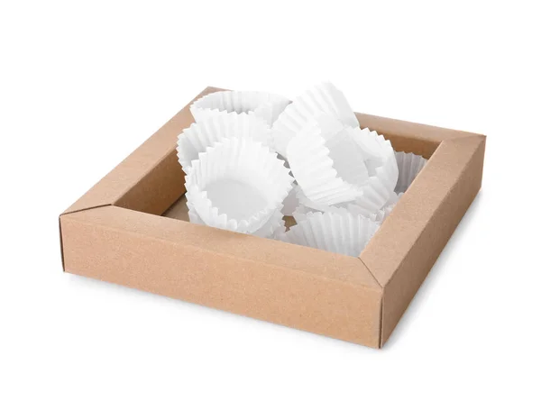 Пустая Коробка Шоколадных Конфет Конфетными Бумажными Чашками Изолированными Белом — стоковое фото