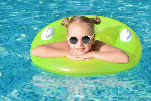 Happy Little Girl Inflatable Ring Outdoor Swimming Pool Sunny Day — 스톡 사진