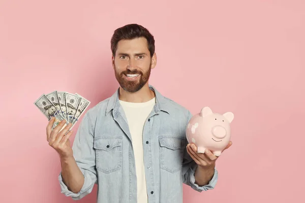 Happy Man Money Piggy Bank Pale Pink Background — Stock Photo, Image