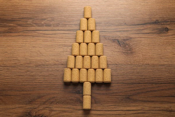 Kerstboom Gemaakt Van Wijnkurken Houten Tafel Bovenaanzicht — Stockfoto