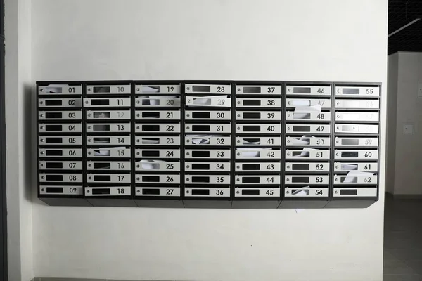 Caixas Correio Metálicas Com Fechaduras Números Recibos Nos Correios — Fotografia de Stock