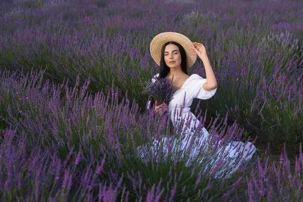 Beautiful Young Woman Sitting Lavender Field — Photo