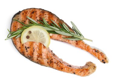 Limonlu ve biberiyeli leziz somon bifteği.