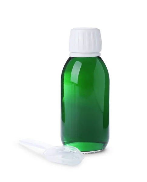 Μπουκάλι Σιρόπι Πλαστικό Κουτάλι Λευκό Φόντο Βήχας Και Φάρμακο Για — Φωτογραφία Αρχείου