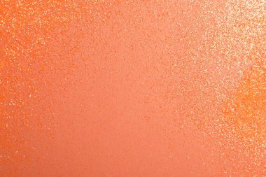 Pembe arka planda parlak bir parıltı, düz uzanmış.