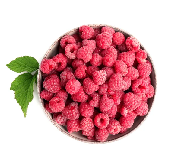 Bowl Fresh Ripe Raspberries Green Leaves Isolated White Top View — Stock Photo, Image