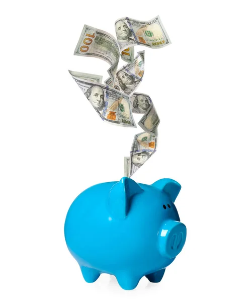 Dollarnoten Fallen Blaues Sparschwein Auf Weißem Hintergrund — Stockfoto