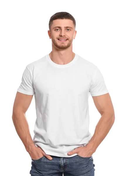 白い背景に空のTシャツを着た男 デザインのためのモックアップ — ストック写真