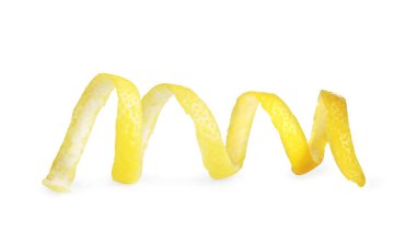 Beyaz arka planda taze limon kabuğu. Citrus lezzeti