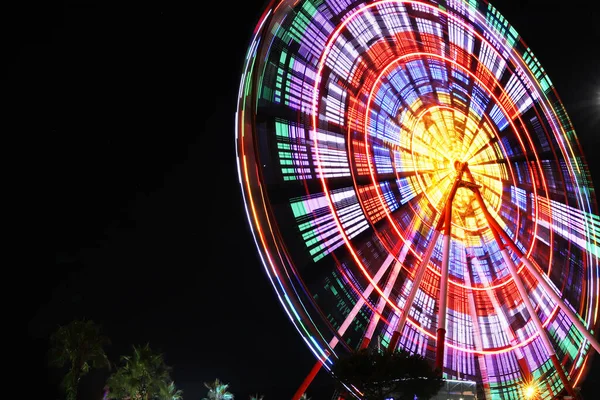 Beautiful Glowing Ferris Wheel Dark Sky Low Angle View Space — Stock Photo, Image