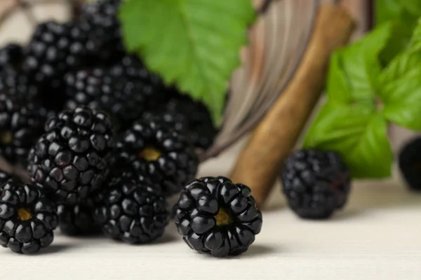 Fresh Ripe Blackberries White Wooden Table Closeup — Stock Photo, Image
