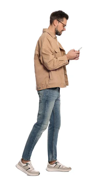 Man Using Smartphone While Walking White Background — Stock Photo, Image