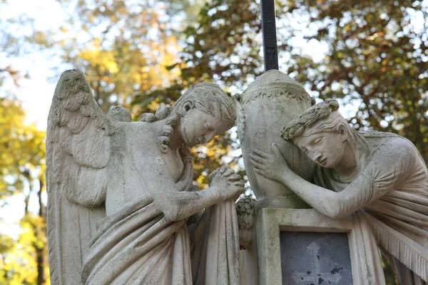 Belles Statues Anges Cimetière Symbole Religieux — Photo