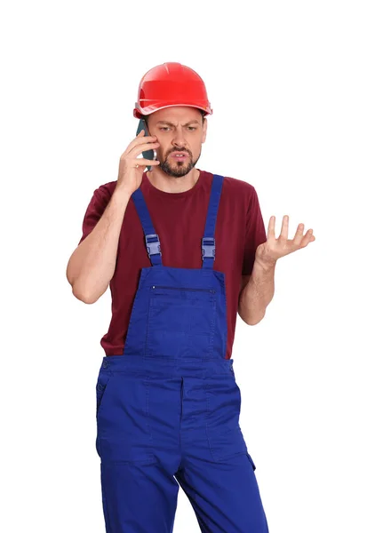 Profesjonalny Mechanik Mundurze Rozmawiający Przez Telefon Białym Tle Miejsce Tekst — Zdjęcie stockowe
