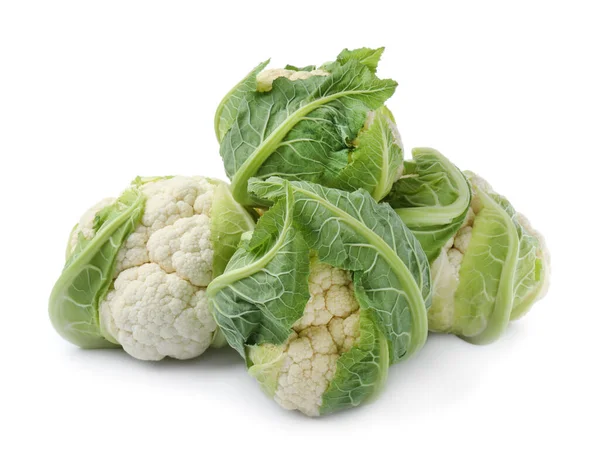 Cauliflowers Crus Frescos Inteiros Isolados Branco — Fotografia de Stock