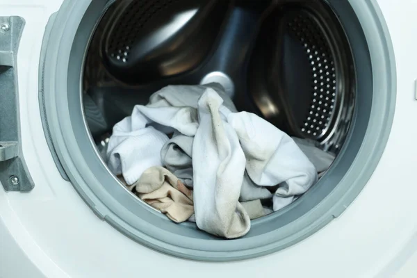 Çamaşır Makinesinde Bir Sürü Kirli Çorap Yakın Plan — Stok fotoğraf