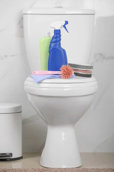 Persediaan Pembersih Toilet Mangkuk Kamar Mandi — Stok Foto