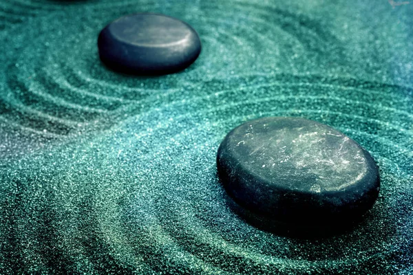 石と美しいパターンの砂 禅の概念 — ストック写真