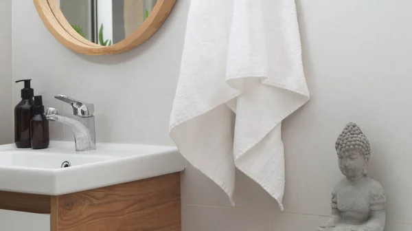 Toalla Colgante Lavabo Artículos Tocador Baño Diseño Interiores — Foto de Stock
