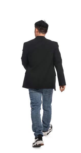 Mann Lässigen Outfit Geht Auf Weißem Hintergrund Rückansicht — Stockfoto