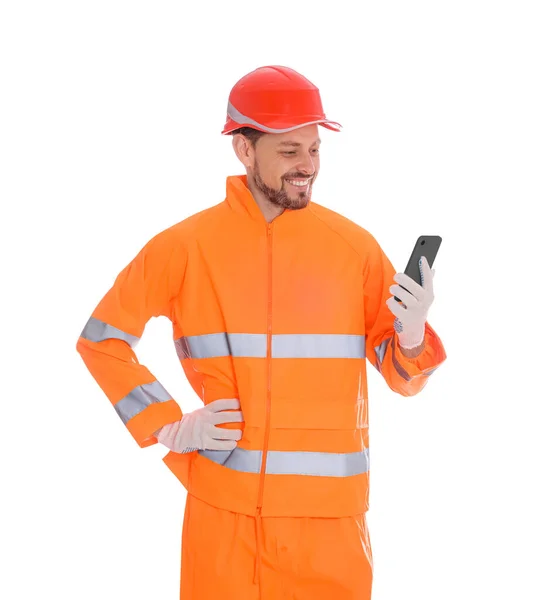 Mann Reflektierender Uniform Mit Telefon Auf Weißem Hintergrund — Stockfoto