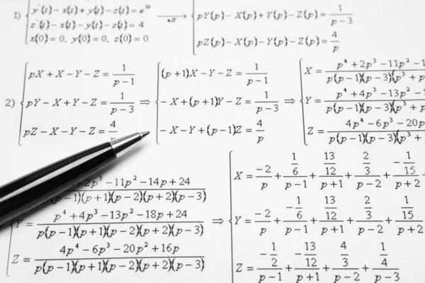 Folha Papel Com Fórmulas Matemáticas Caneta — Fotografia de Stock