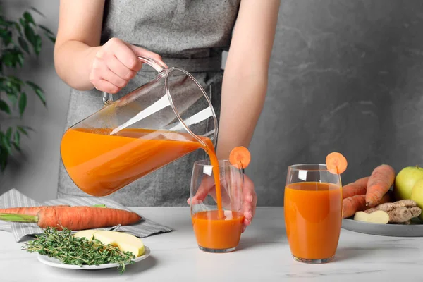Woman Pouring Carrot Juice Jug Glass Closeup — Stock Photo, Image