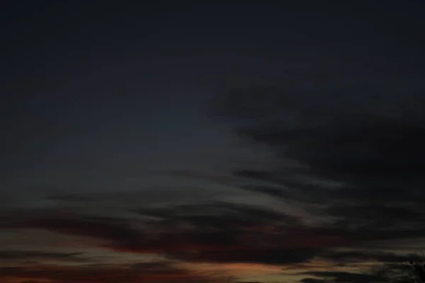 Вид Прекрасне Небо Хмарами Сутінках — стокове фото