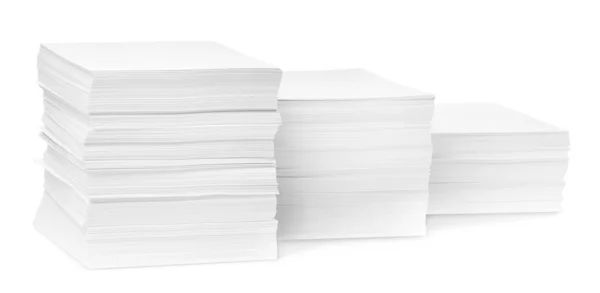 白色背景的一堆堆纸片 — 图库照片