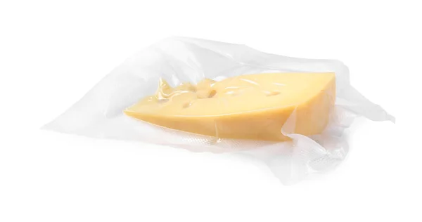 Käse Vakuumverpackung Isoliert Auf Weiß — Stockfoto