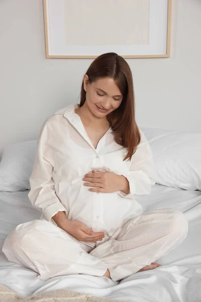 Happy Young Pregnant Woman Pajamas Bed Home — Stockfoto