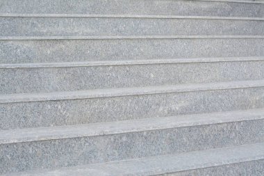 Açık havada boş gri merdiven manzarası, yakın çekim.