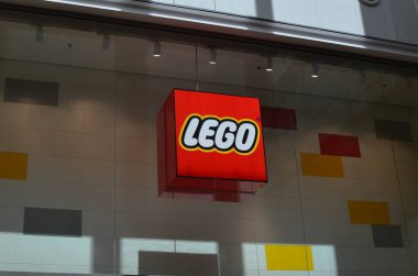 Utrecht, Hollanda 2 Temmuz 2022: Alışveriş merkezindeki lego mağazası
