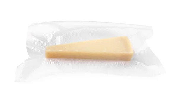 Сыр Вакуумной Упаковке Изолирован Белом — стоковое фото