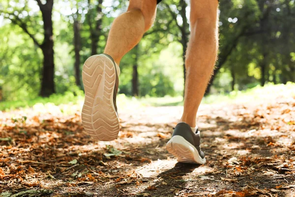 Facet Biegający Parku Zbliżenie Poranne Ćwiczenia — Zdjęcie stockowe