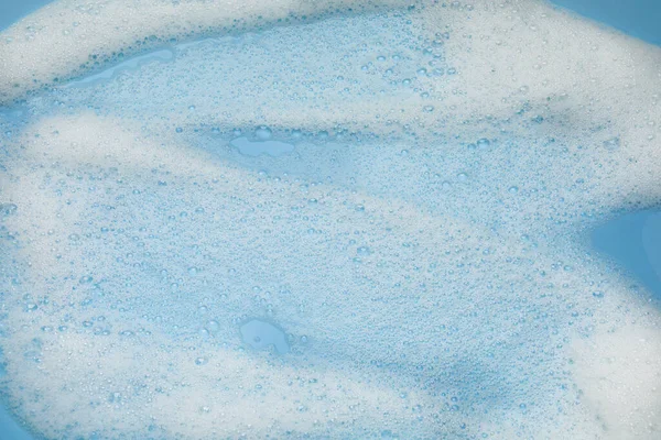 Busa Cuci Putih Pada Latar Belakang Warna Tilikan Atas — Stok Foto