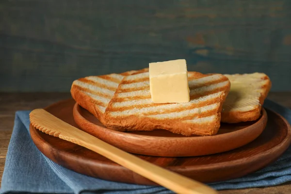 Des Toasts Savoureux Avec Beurre Servi Sur Table Gros Plan — Photo