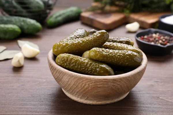Bowl Pickled Cucumbers Ingredients Food Preservation Wooden Table Closeup — Stock Photo, Image