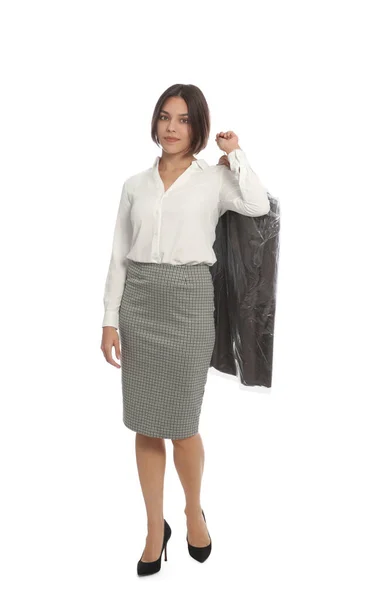 Mulher Segurando Capa Vestuário Com Roupas Fundo Branco Serviço Limpeza — Fotografia de Stock