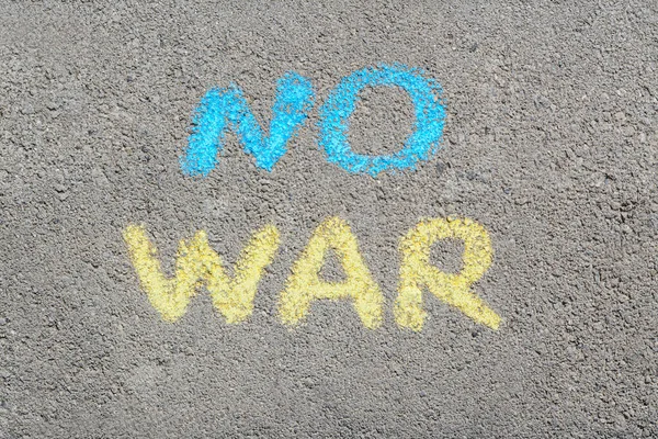 Words War Written Blue Yellow Chalks Asphalt Outdoors Top View — Stock Photo, Image