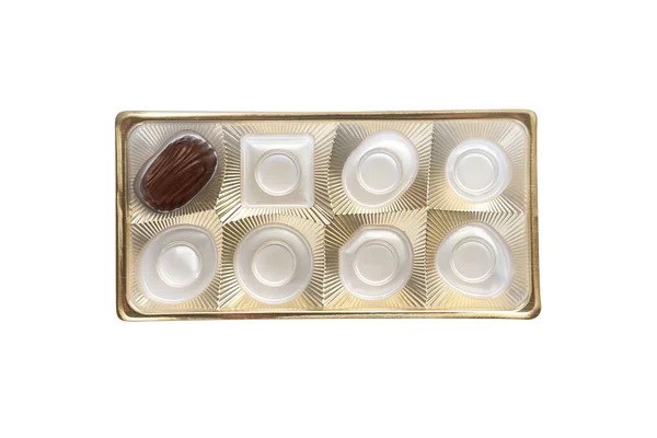 Teilweise Leere Schachtel Mit Schokoladenbonbons Isoliert Auf Weißem Grund Ansicht — Stockfoto