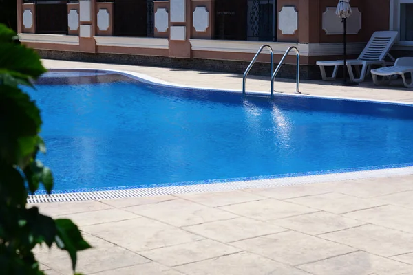 Outdoor Swimming Pool Handrails Resort Sunny Day — Stock Photo, Image