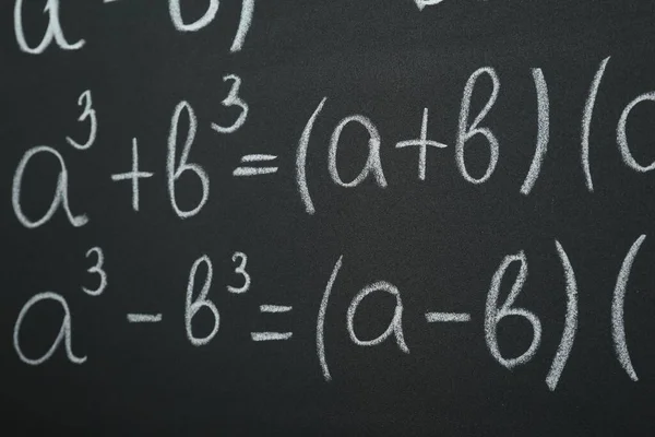 Muchas Fórmulas Matemáticas Diferentes Escritas Pizarra Primer Plano — Foto de Stock