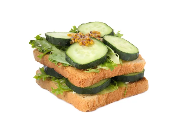 Leckere Gurkensandwiches Mit Rucola Und Senf Isoliert Auf Weiß — Stockfoto