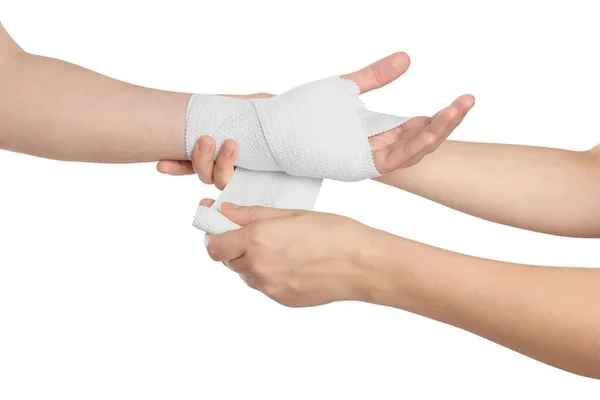 Läkare Tillämpa Medicinsk Bandage Patientens Hand Vit Bakgrund Närbild — Stockfoto